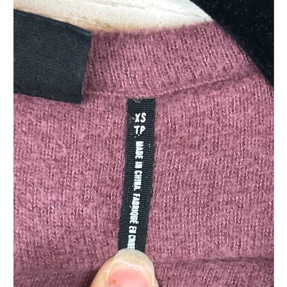 Urban Outfitters Out From Under Women’s XS Purple Quilted Puffer Crop Jacket - Picture 6 of 9